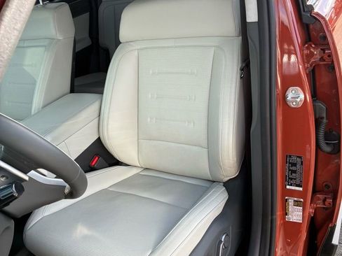 Used 2024 Hyundai Santa Fe Calligraphy image 21