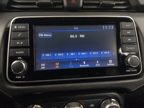 Used 2023 Nissan Versa S w/ Trunk Package image 25