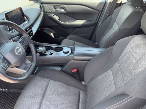 Certified 2025 Nissan Rogue SV image 16