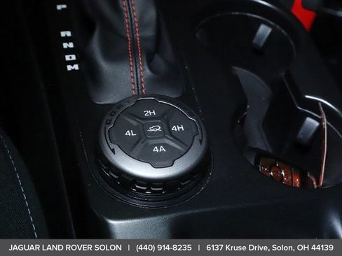 Used 2025 Ford Bronco Heritage Edition AWD/4WD image 27