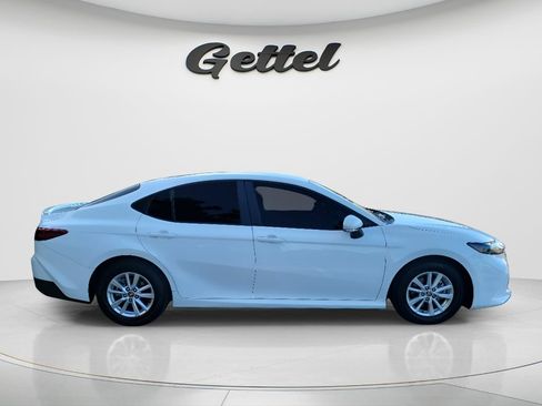 Used 2025 Toyota Camry LE w/ Convenience Package FWD image 3