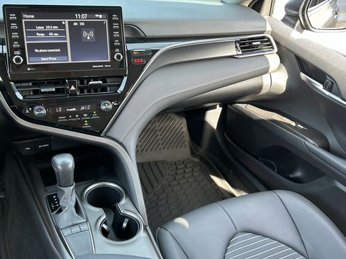 Used 2024 Toyota Camry SE w/ Audio Upgrade Package image 16