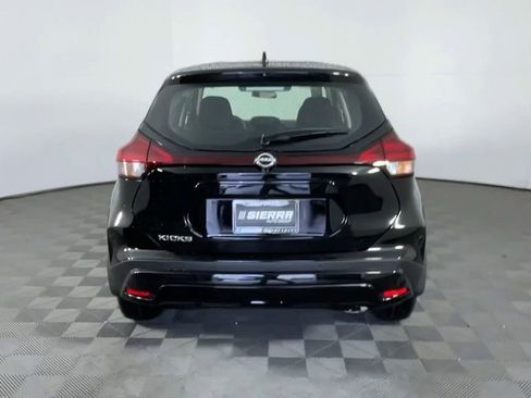 New 2025 Nissan Kicks Play S image 5