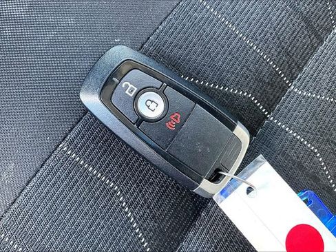 Used 2022 Ford EcoSport SE w/ SE Convenience Package image 11