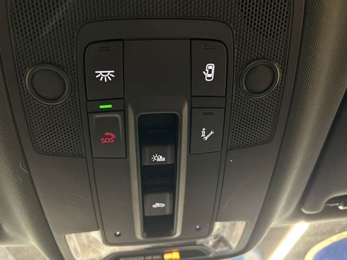 Used 2025 Audi Q3 2.0T Premium image 38