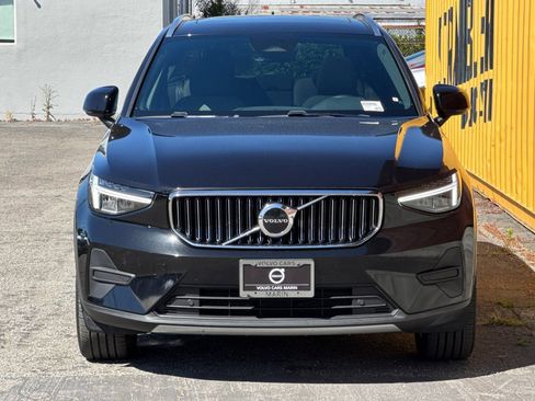 Certified 2025 Volvo XC40 B5 Core AWD/4WD image 9