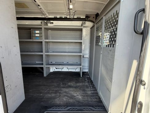 Used 2020 Ford Transit 250 Medium Roof RWD image 16