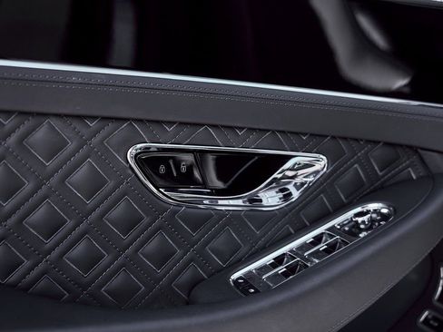 Used 2022 Bentley Continental GT image 29