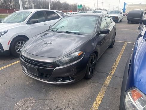 Used 2015 Dodge Dart SXT image 9