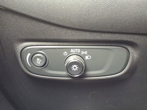 Used 2024 Chevrolet Equinox RS w/ RS Leather Package image 12