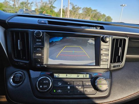 Used 2017 Toyota RAV4 SE AWD/4WD image 13