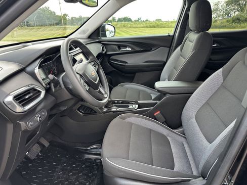 Used 2023 Chevrolet TrailBlazer LT w/ Convenience Package AWD/4WD image 18
