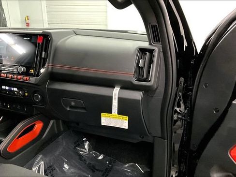 New 2026 Nissan Frontier PRO-4X w/ Pro-4x Convenience Package AWD/4WD image 37