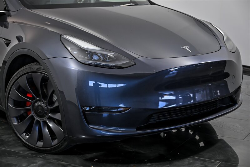 Used 2023 Tesla Model Y Performance AWD/4WD image 2