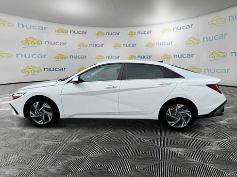 New 2025 Hyundai Elantra SEL image 4