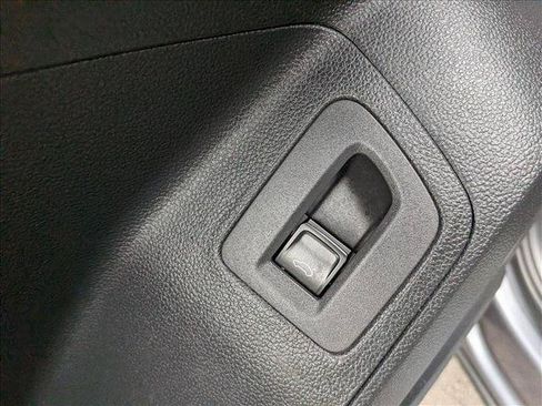 Used 2023 Volkswagen Atlas SE w/ Panoramic Sunroof Package FWD image 34