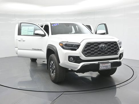 Used 2023 Toyota Tacoma TRD Off-Road image 30