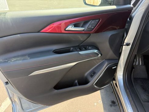 Certified 2024 Chevrolet Traverse RS w/ LPO, Floor Liner Package image 11