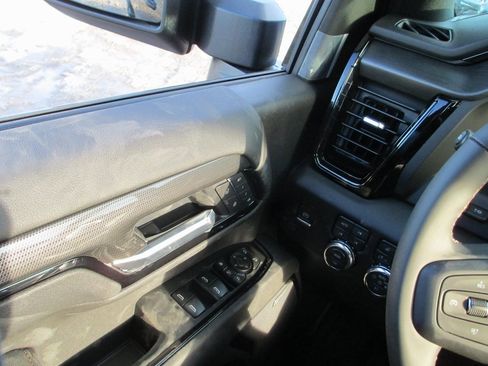 New 2026 GMC Sierra 2500 AT4 w/ AT4 Premium Plus Package image 17