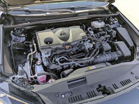 Used 2025 Toyota Camry LE image 30