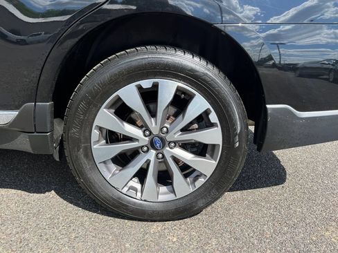 Used 2019 Subaru Outback 3.6R Touring AWD/4WD image 8