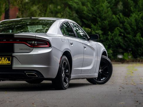 Used 2021 Dodge Charger SXT w/ Leather Interior Group RWD image 30