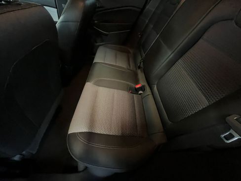 Used 2025 Chevrolet Trax LT image 25