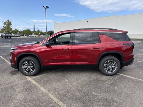 New 2026 Chevrolet Traverse LT w/ Driver Confidence Package AWD/4WD image 8