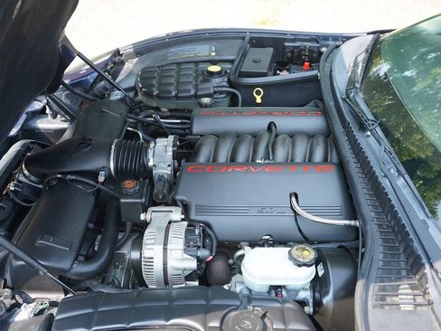 Used 2000 Chevrolet Corvette Convertible RWD image 22