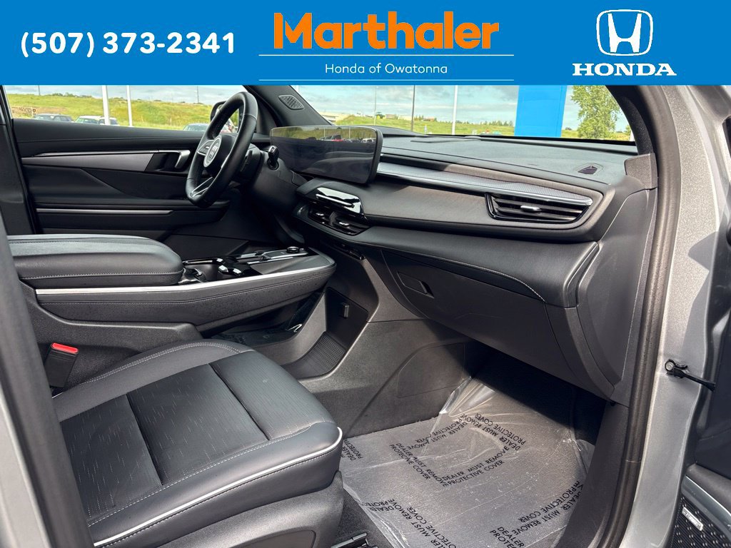 Used 2026 Buick Enclave Sport Touring AWD/4WD image 22