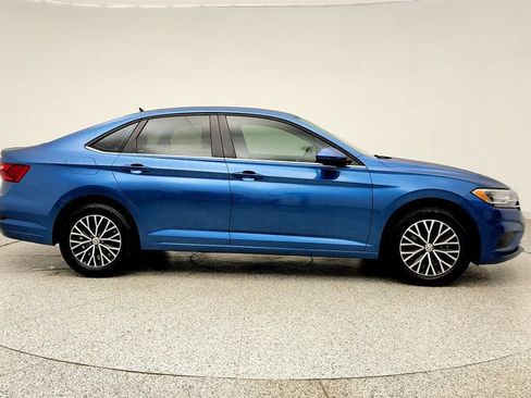 Used 2021 Volkswagen Jetta SE FWD image 4