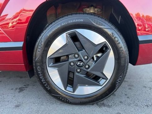 Used 2025 Hyundai Kona Limited FWD image 30