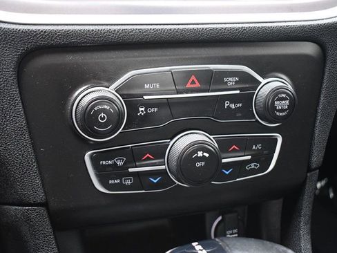 Used 2022 Dodge Charger SXT w/ Leather Interior Group image 33