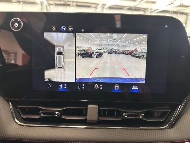 Used 2025 Chevrolet Equinox RS w/ Safety and Technology Package AWD/4WD image 34