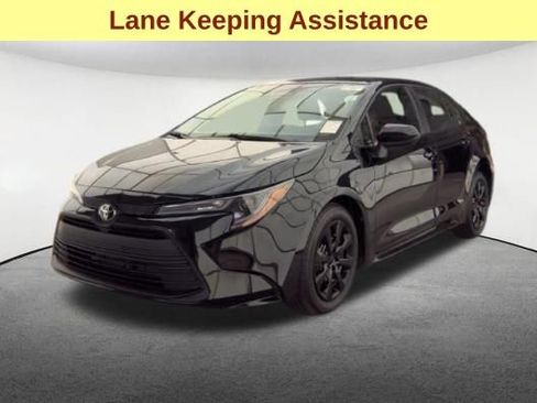 Used 2025 Toyota Corolla LE FWD image 4