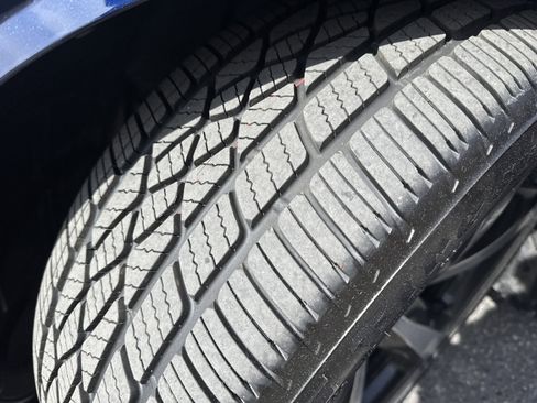 Used 2013 Dodge Challenger R/T image 12