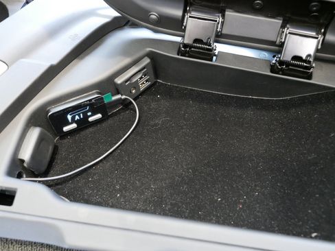 Used 2015 Chevrolet Corvette Stingray Convertible w/ 3LT Preferred Equipment Group image 30