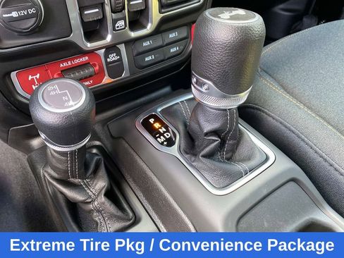 Used 2026 Jeep Wrangler Unlimited Sport AWD/4WD image 16