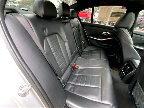 Used 2019 BMW 330i Sedan w/ Premium Package image 19