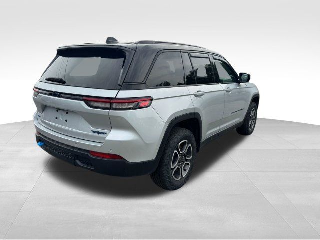 Used 2023 Jeep Grand Cherokee Trailhawk w/ Advanced Protech Group II AWD/4WD image 28