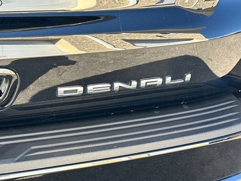 Used 2024 GMC Yukon Denali Ultimate AWD/4WD image 13