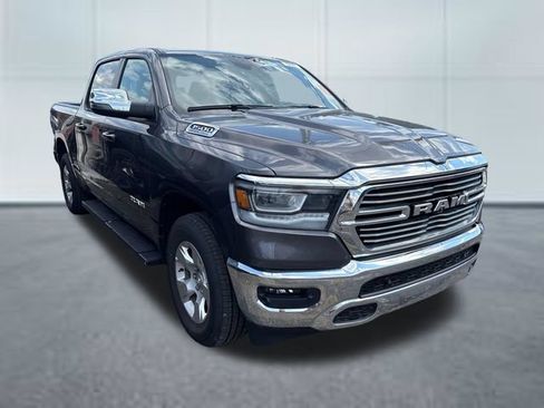 Used 2023 RAM 1500 Laramie AWD/4WD image 4