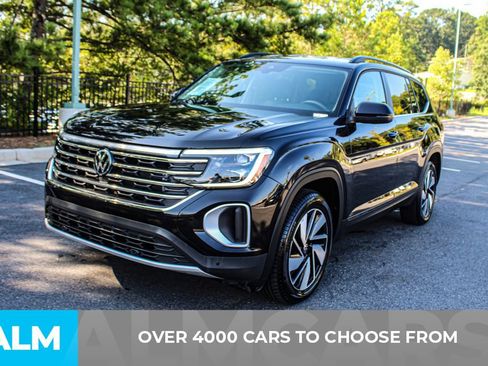 Used 2025 Volkswagen Atlas SE FWD image 2