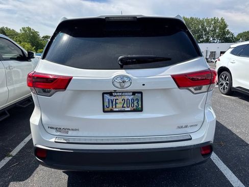 Used 2019 Toyota Highlander XLE AWD/4WD image 5