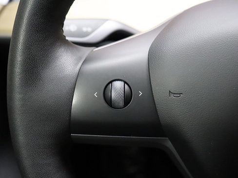 Used 2022 Tesla Model 3 Long Range AWD/4WD image 43