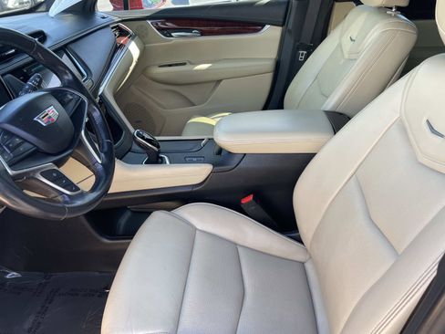 Used 2018 Cadillac XT5 Luxury w/ Driver Awareness Package image 20