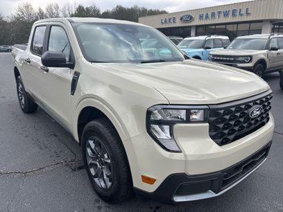 New 2025 Ford Maverick XLT w/ Equipment Group 302A