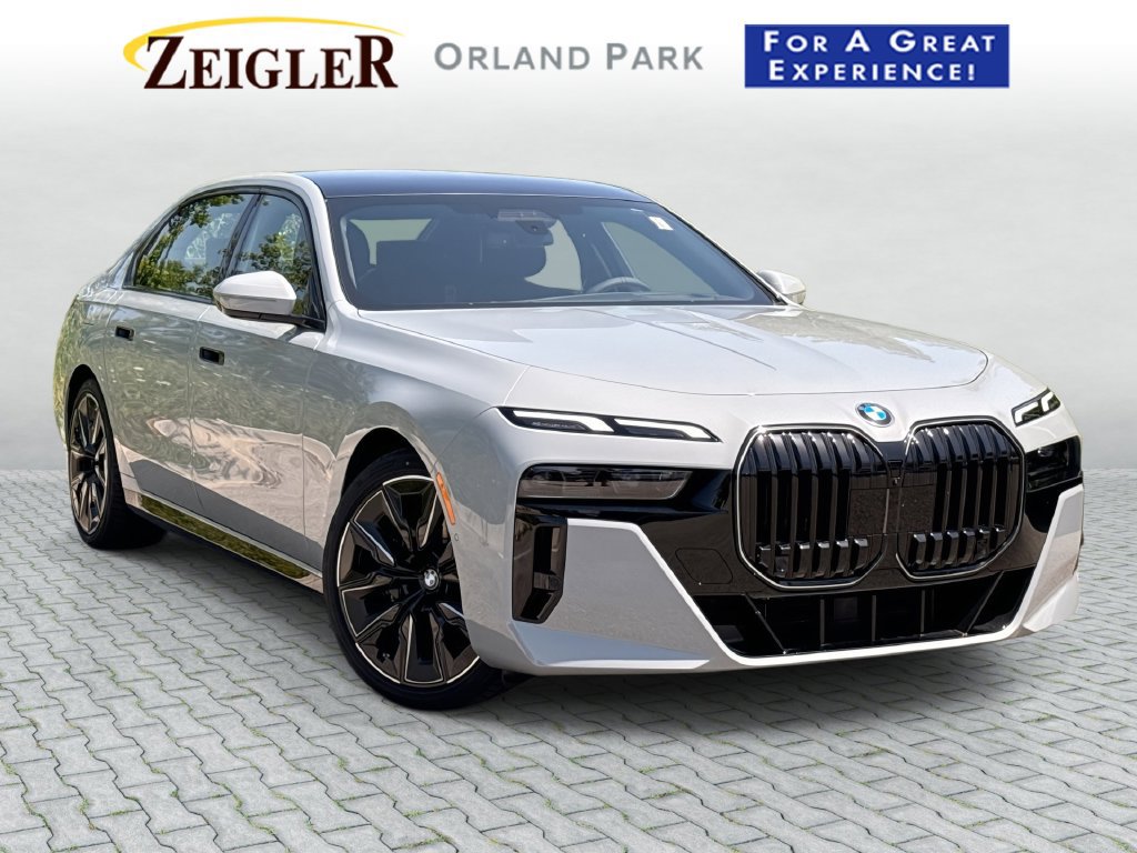 Used 2026 BMW 740i xDrive w/ Luxury Rear Seating Package AWD/4WD image 1