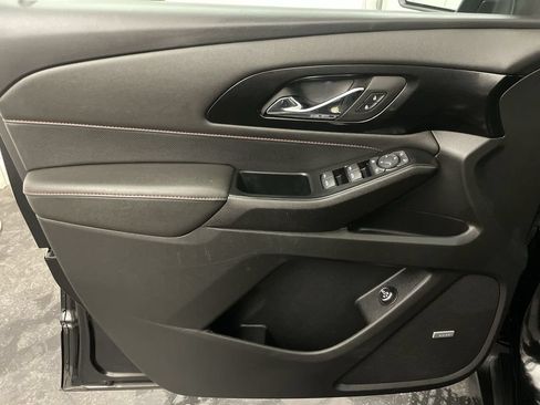 Used 2023 Chevrolet Traverse RS w/ LPO, Floor Liner Package FWD image 16