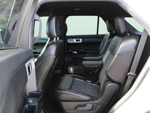 Used 2022 Ford Explorer ST-Line w/ Class IV Trailer Tow Package image 42